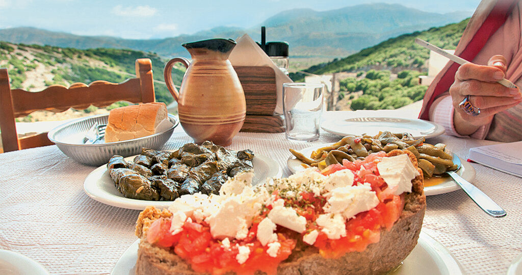 Ntakos - Cretan cuisine dishes you must try !